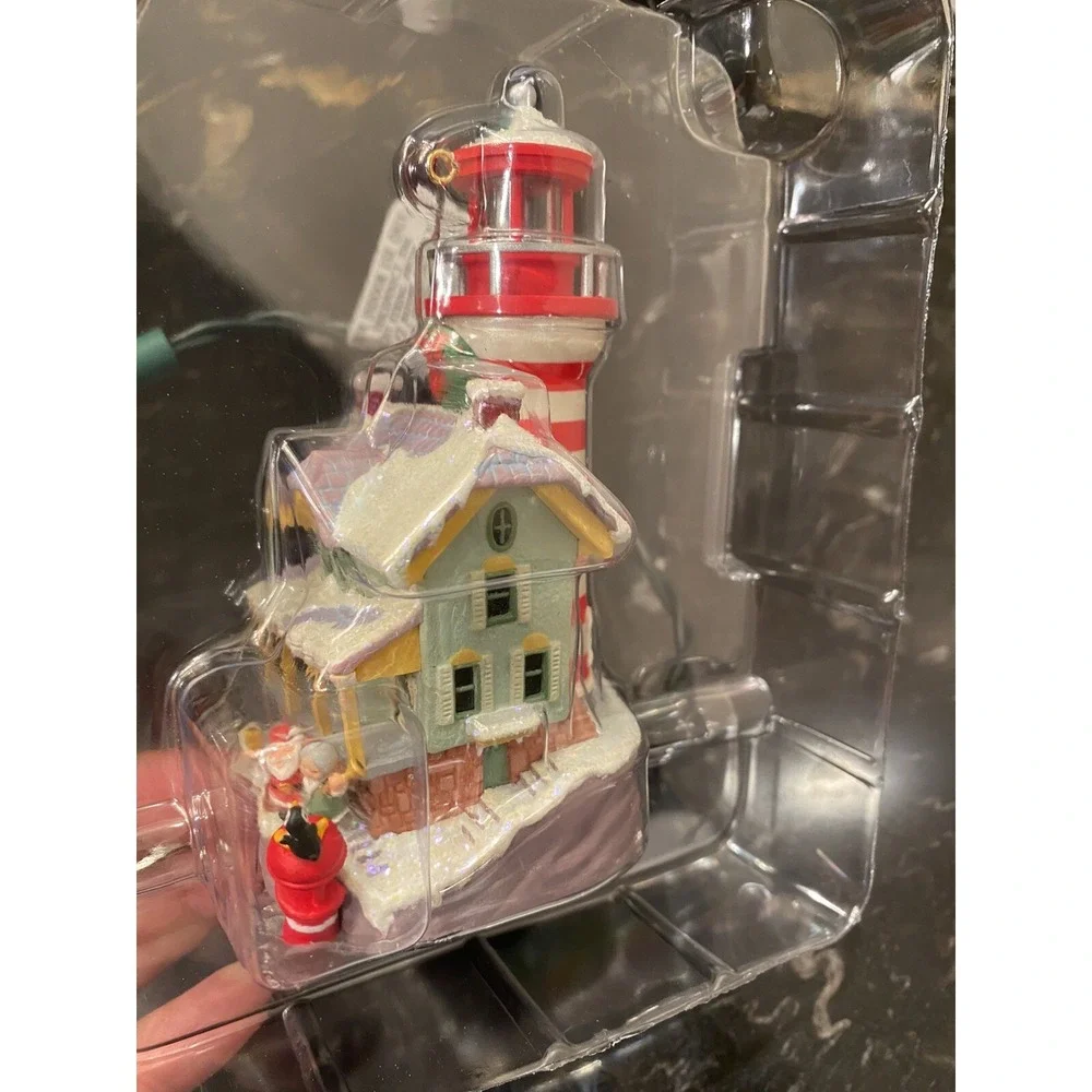 2006 Lighthouse Greetings Hallmark Magic Flashing Light 10th in Series Ornament